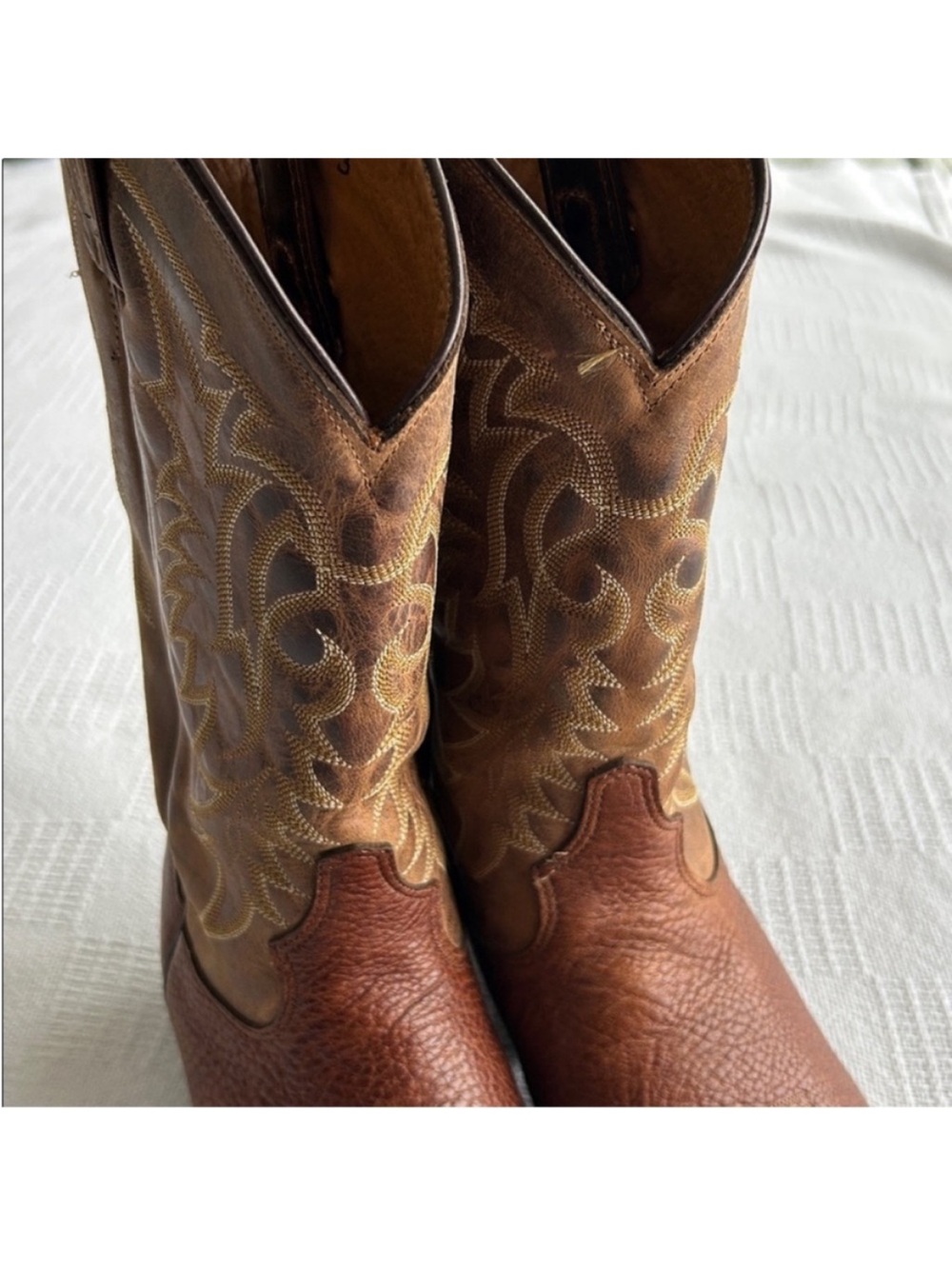 Tony Lama Cognac Leather Cowboy boots
Round toe
size 9.5 - Picture 9 of 10